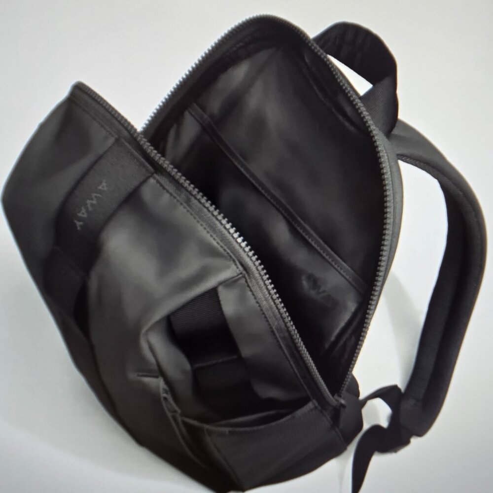 Away Active Daypack 20L - Picture 5 of 6